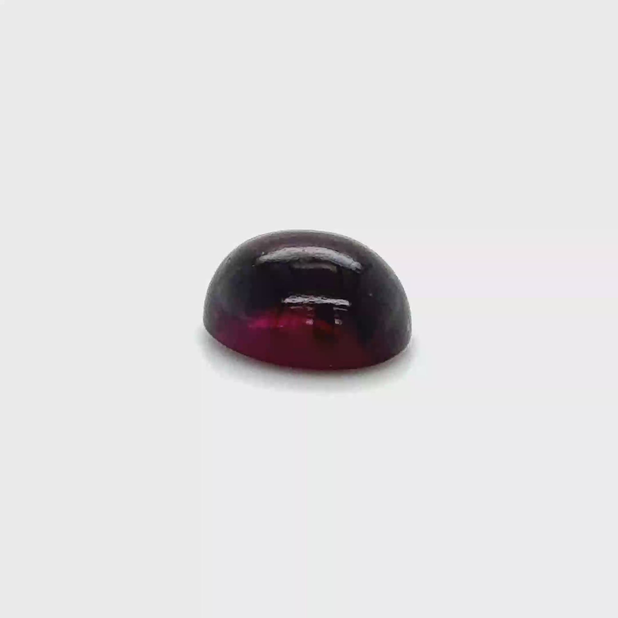 Granat Rhodolith 10x8.1x5.2 mm 4.89 ct